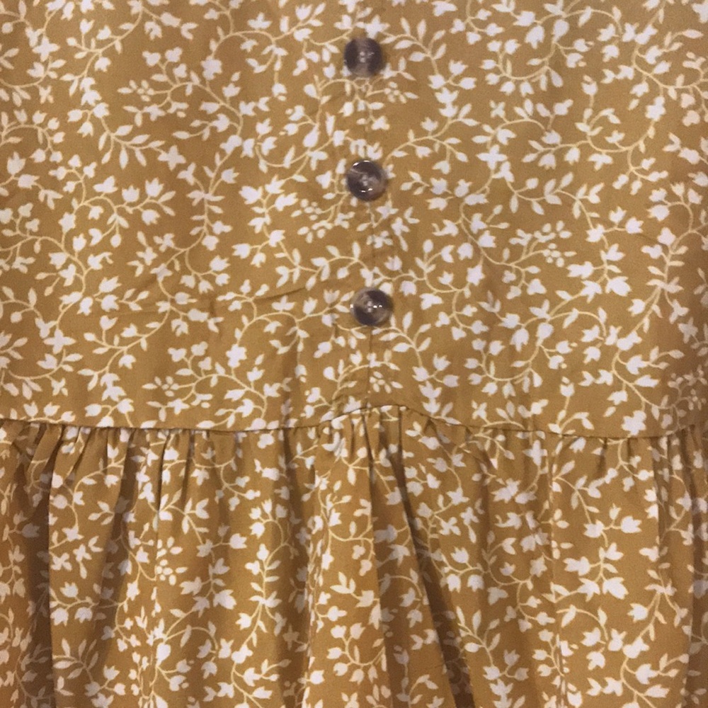 Fall ruffle bottom top - Picture 2 of 4